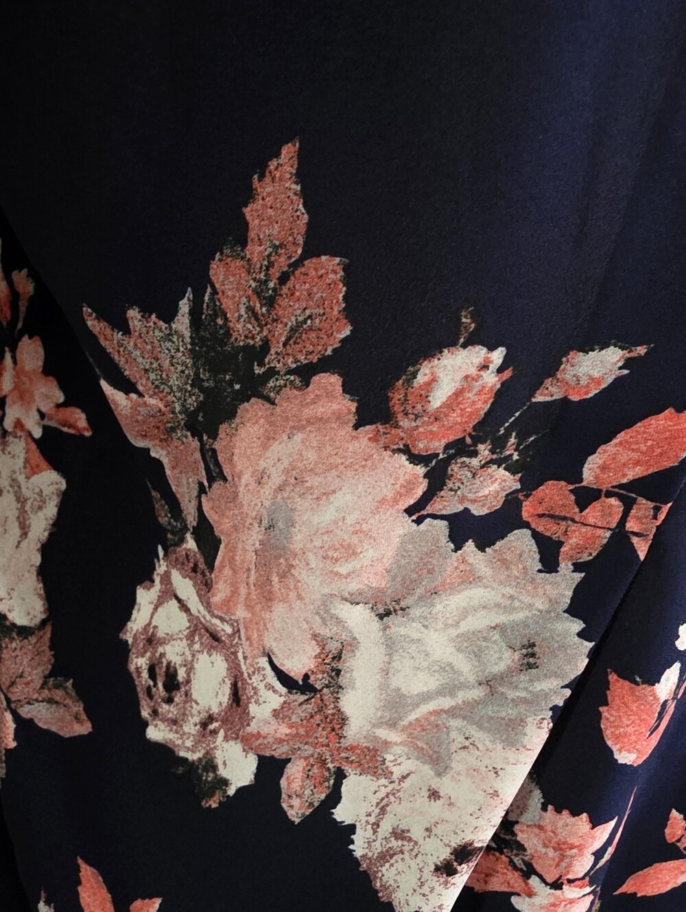 Chelsea & Theodore Navy Floral Short Sleeve Blouse Size S - Picture 7 of 9